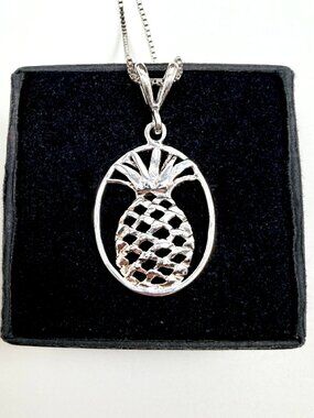 925 Italian Sterling Silver Vintage Pineapple Necklace (20 inch) (4.2 grams)